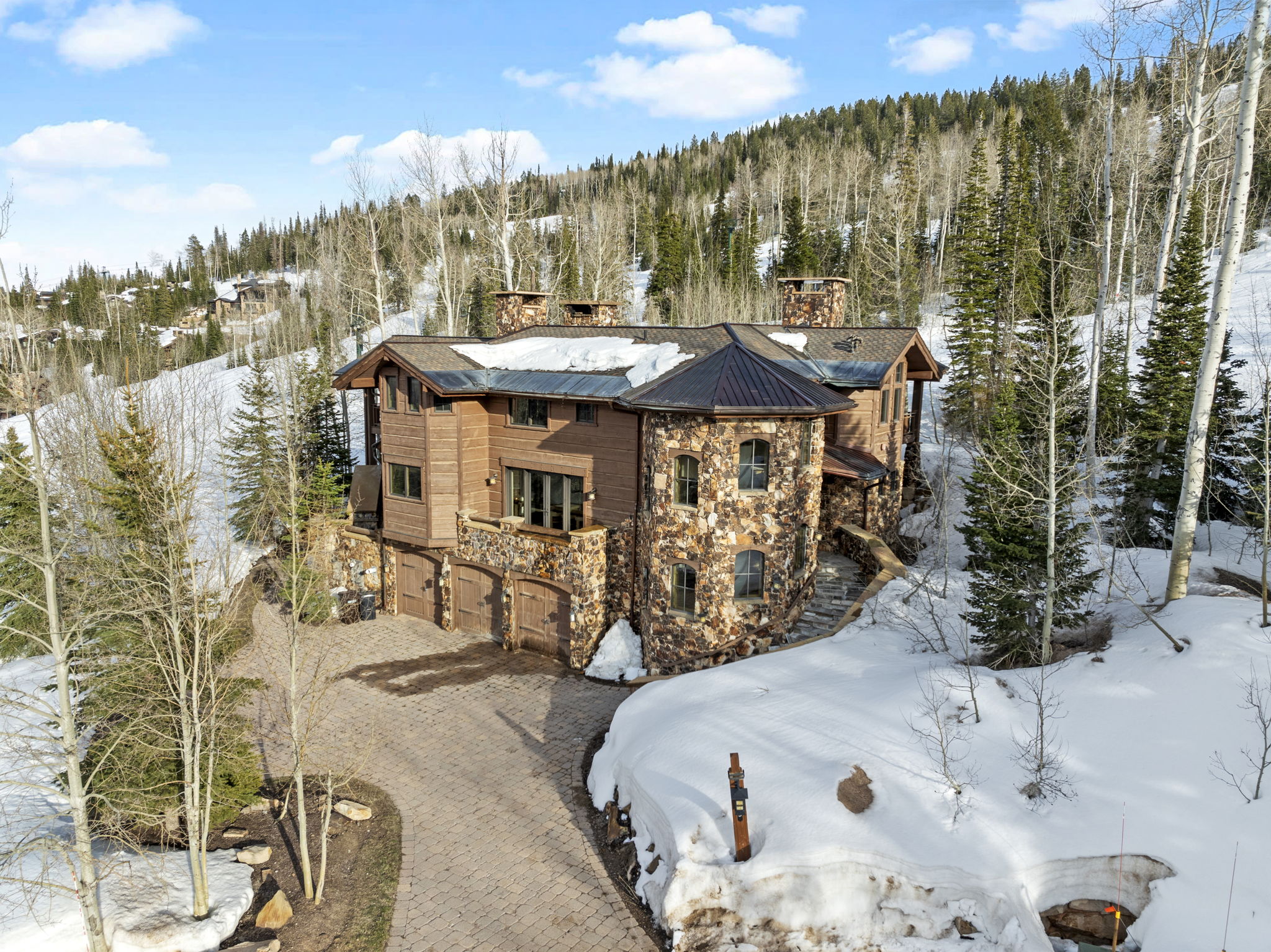Silver Horse, a luxury ski-in/ski-out home at The Colony managed by Luxe Haus