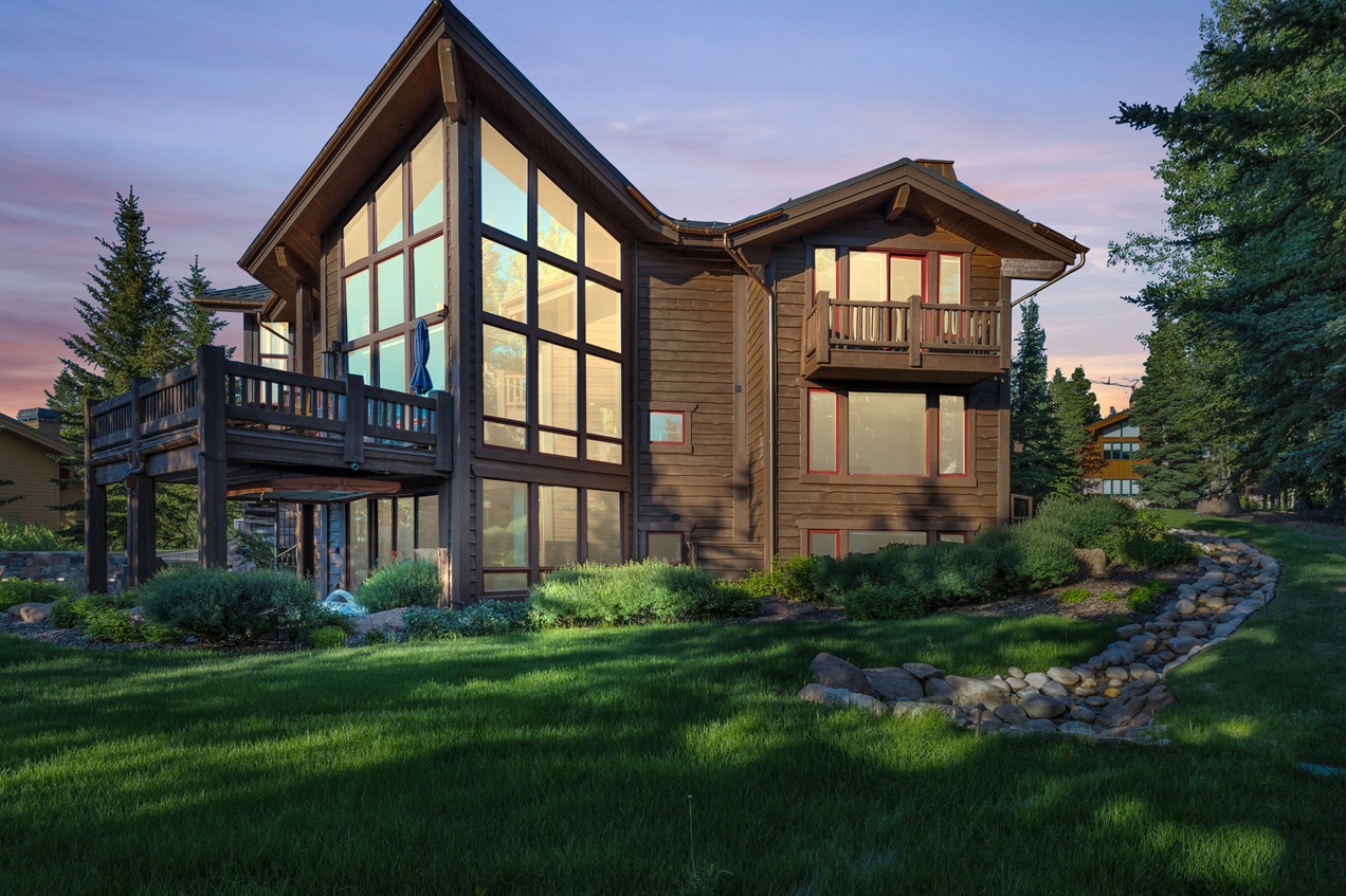 Buckhorn is a luxury vacation rental home in Deer Valley, minutes away from the slopes and just a short distance from town