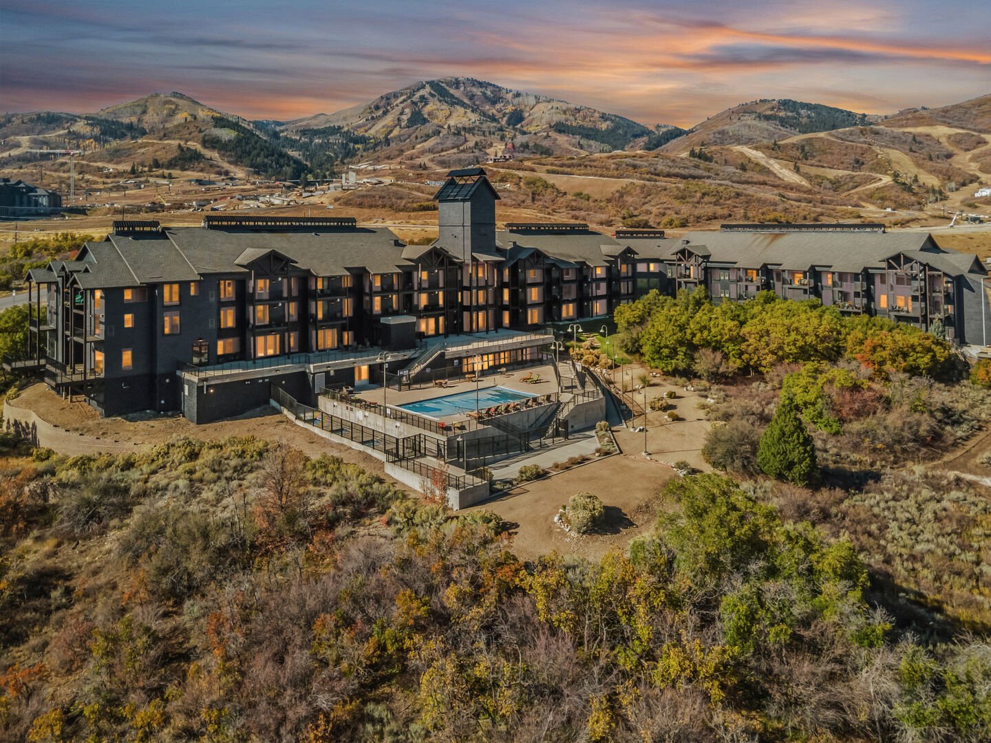 views of the mountains at deer valley resort behind the mason in deer valley east