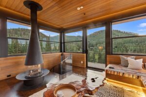 the outlook at monitors rest with views of the mountains of park city